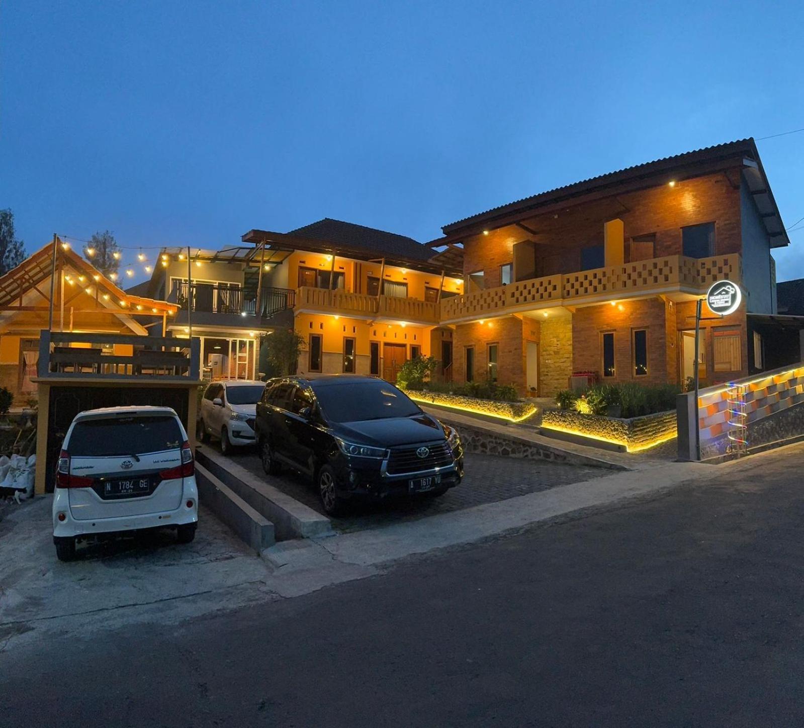Homestay Lereng Bromo Esterno foto