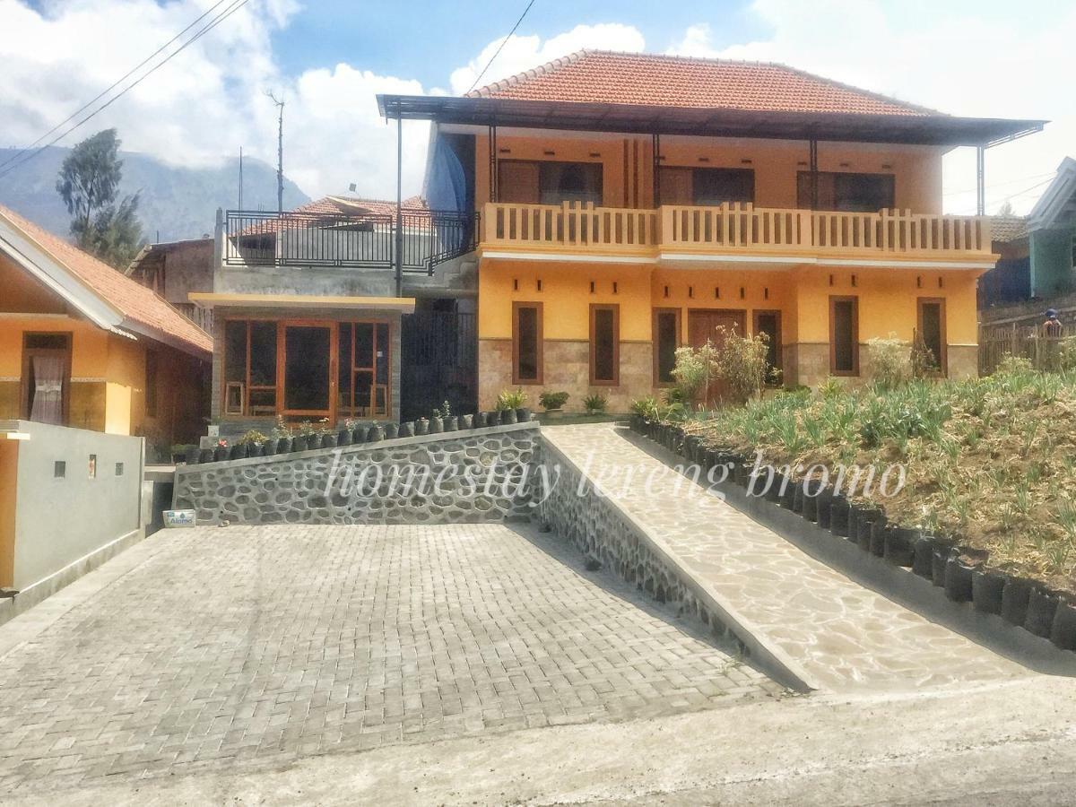 Homestay Lereng Bromo Esterno foto